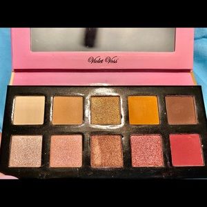 Violet Voss HG Makeup palette